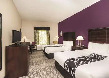 La Quinta Inn & Suites by Wyndham Louisville East hotel thumbnail 5