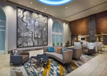 Hilton Indianapolis Hotel & Suites hotel thumbnail 2