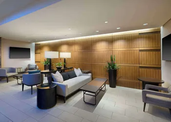 Hilton Indianapolis Hotel & Suites hotel thumbnail 3
