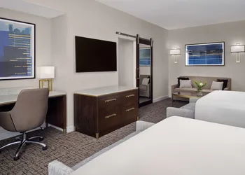 Hilton Indianapolis Hotel & Suites hotel thumbnail 8