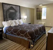 Super 8 by Wyndham Brownsburg hotel detail image 7