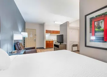 Extended Stay America Suites Indianapolis Airport W Southern hotel thumbnail 5