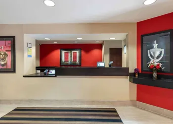 Extended Stay America Suites Indianapolis Airport hotel thumbnail 3