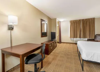 Extended Stay America Suites Indianapolis Airport hotel thumbnail 6