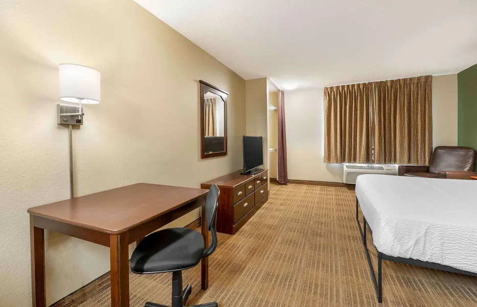 Extended Stay America Suites Indianapolis Airport hotel detail image 6