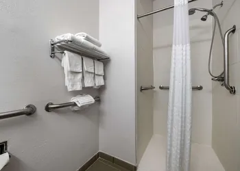 Comfort Inn Plainfield - Indianapolis Airport hotel thumbnail 5
