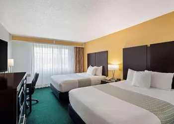 University Inn & Suites Berkeley hotel thumbnail 3