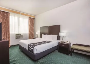 University Inn & Suites Berkeley hotel thumbnail 4