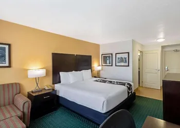 University Inn & Suites Berkeley hotel thumbnail 7