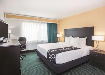 University Inn & Suites Berkeley hotel thumbnail 8