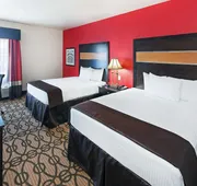 La Quinta Inn & Suites by Wyndham Pearsall hotel detail image 5