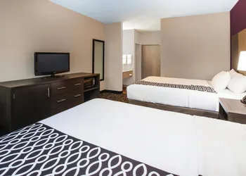 La Quinta Inn by Wyndham Indianapolis North at Pyramids hotel thumbnail 7