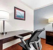 Best Western Plus Parkway Inn hotel detail image 5