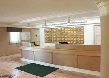 Baymont by Wyndham Houston La Porte hotel thumbnail 2