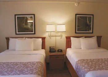 Baymont by Wyndham Houston La Porte hotel thumbnail 7