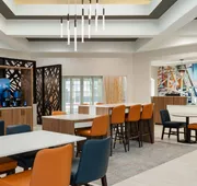 La Quinta Inn & Suites by Wyndham Dallas Arlington South hotel detail image 3