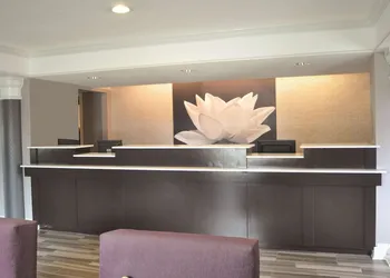 La Quinta Inn by Wyndham Dallas Uptown hotel thumbnail 2
