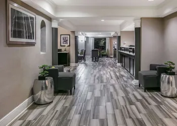 La Quinta Inn by Wyndham Dallas Uptown hotel thumbnail 3