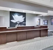 La Quinta Inn & Suites by Wyndham Dallas North Central hotel detail image 4
