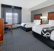 La Quinta Inn & Suites by Wyndham Dallas North Central hotel detail image 7