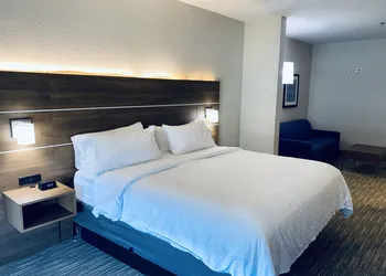 Holiday Inn Express Hotel & Suites Corpus Christi by IHG hotel thumbnail 5