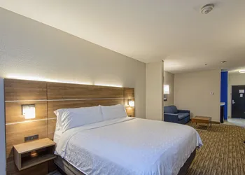Holiday Inn Express Hotel & Suites Corpus Christi by IHG hotel thumbnail 7