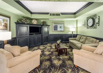 Quality Inn & Suites Corpus Christi Beachside hotel thumbnail 5
