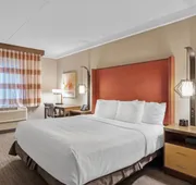 La Quinta Inn & Suites by Wyndham San Francisco Airport N hotel detail image 3