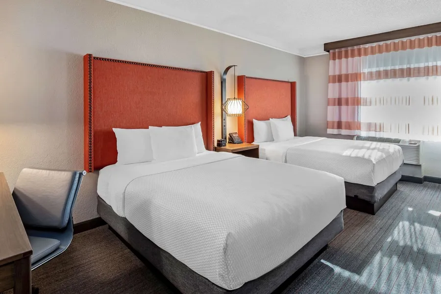La Quinta Inn & Suites by Wyndham San Francisco Airport N hotel detail image 6