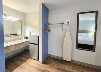 Days Inn by Wyndham Portland/Corpus Christi hotel thumbnail 8