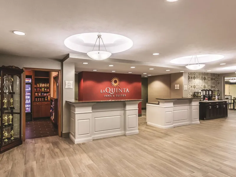La Quinta Inn & Suites by Wyndham Fargo-Medical Center hotel detail image 2