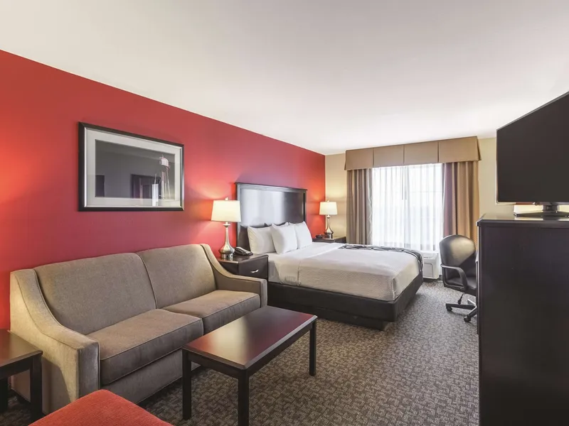 La Quinta Inn & Suites by Wyndham Fargo-Medical Center hotel detail image 6