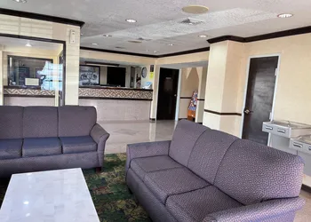Super 8 by Wyndham Corpus Christi hotel thumbnail 2