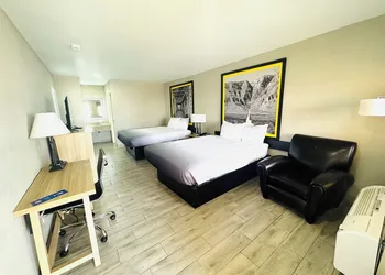 Super 8 by Wyndham Corpus Christi hotel thumbnail 7