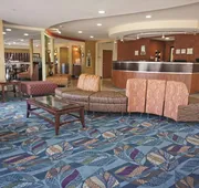 La Quinta Inn & Suites by Wyndham Edmond hotel detail image 3