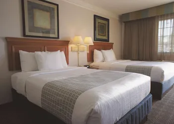 La Quinta Inn by Wyndham Albuquerque Airport hotel thumbnail 6