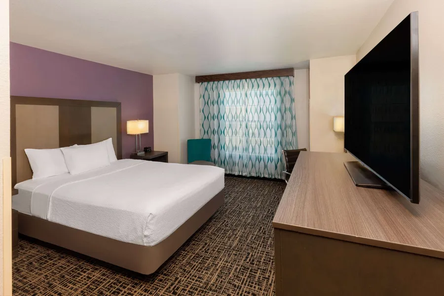 La Quinta Inn & Suites by Wyndham Rockwall hotel detail image 6
