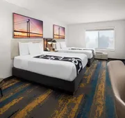 La Quinta Inn & Suites by Wyndham Kennewick hotel detail image 4