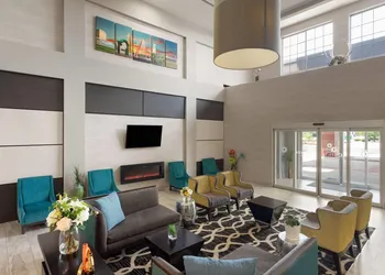 La Quinta Inn & Suites by Wyndham Columbus - Edinburgh hotel thumbnail 3