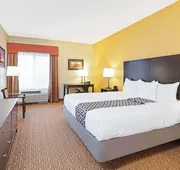 La Quinta Inn & Suites by Wyndham Stillwater-University Area hotel detail image 7
