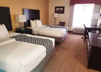 La Quinta Inn & Suites by Wyndham Stillwater-University Area hotel thumbnail 8