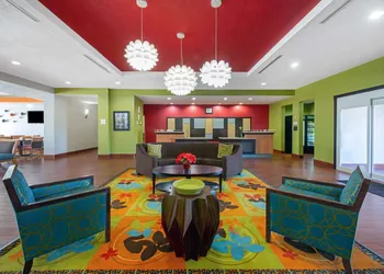 La Quinta Inn & Suites by Wyndham Leesville Ft. Polk hotel thumbnail 3