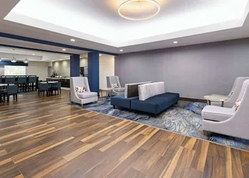 La Quinta Inn & Suites by Wyndham Atlanta South - Newnan hotel thumbnail 3