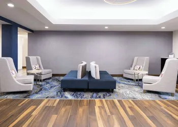 La Quinta Inn & Suites by Wyndham Atlanta South - Newnan hotel thumbnail 4