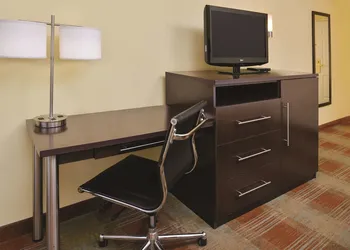 La Quinta Inn & Suites by Wyndham Atlanta South - Newnan hotel thumbnail 7