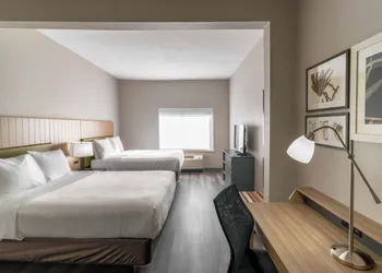 Townhome Inn And Suites hotel thumbnail 6