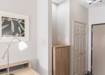 Townhome Inn And Suites hotel thumbnail 8
