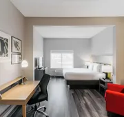 Townhome Inn And Suites hotel detail image 3