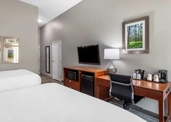 Comfort Inn & Suites Cleveland TX hotel thumbnail 5