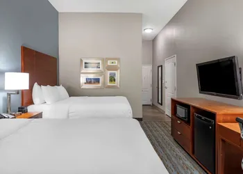Comfort Inn & Suites Cleveland TX hotel thumbnail 6